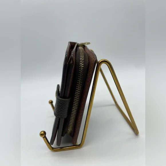 Louis Vuitton Monogram Short Wallet - Picture 4 of 11